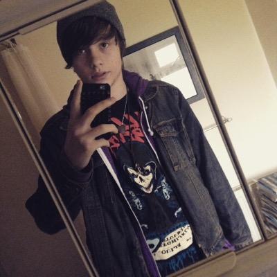 Bmth, sws, greenday, mcr, ptv, bvb, AA, AAR, iron maiden, metallica, the beatles, david bowie, MGK, dcfc, rise against, G'n'R, black sabbath far from now: bass.