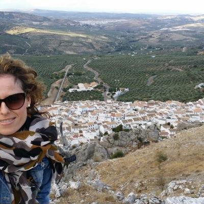 conjuba's profile picture. Apunta a la luna, incluso si fallas aterrizarás entre las estrellas.