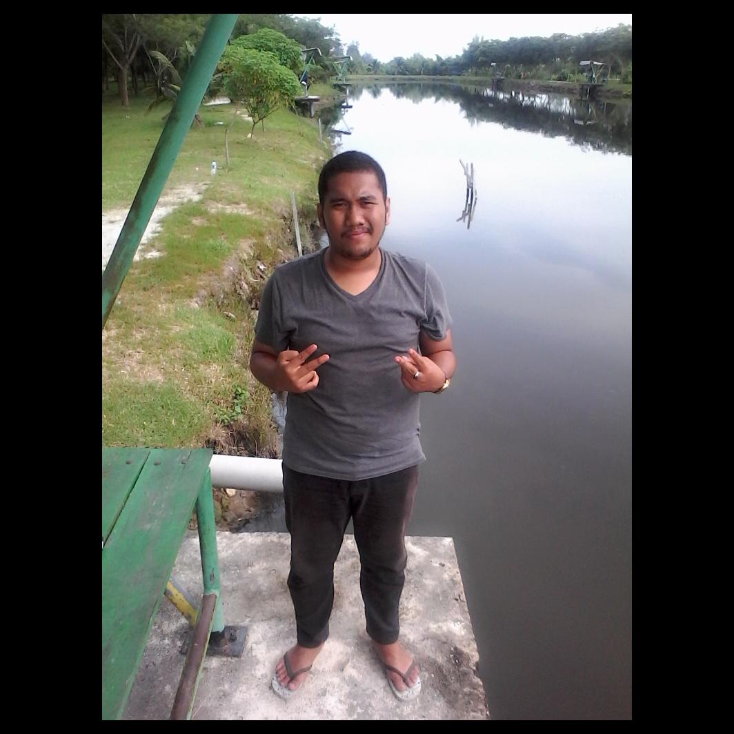 habibie_nst's profile picture. WECHAT / IG / LINE : habibienst