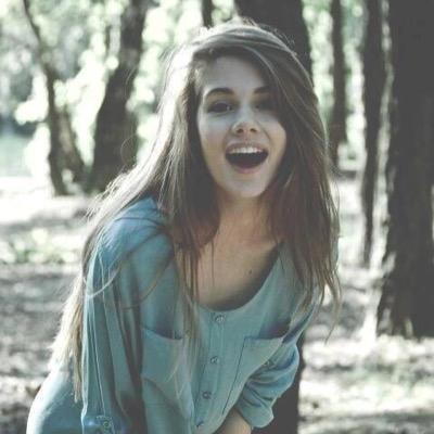 There is a lot of nonsense in sense. There is beauty in terror and love in the dark. || 15 years old || DISNEY #rp