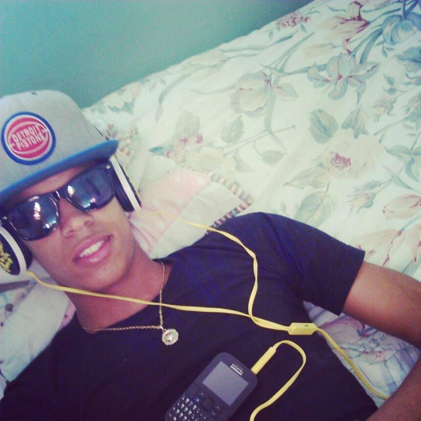 Dime Algo Y Te digO Algo BuenO ToOy En Tiih En Mah Nadiee  :D ♫♫♫