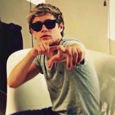 please go follow my new acc @MissJJ_Styles26