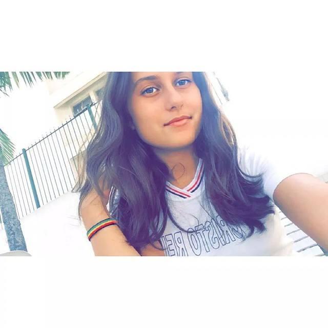 Ela é doce como um limão e calma como um furacão.《Pisciana》Snap: lina_bassi