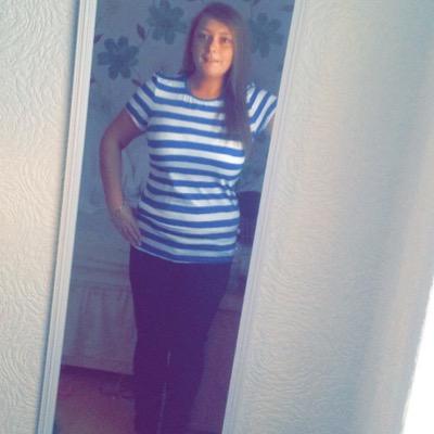 s_becca's profile picture. 