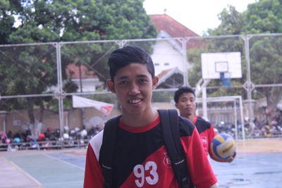 ingin membahagiakan orang yang Aku sayang, dan membuat mereka bnggga......^_^