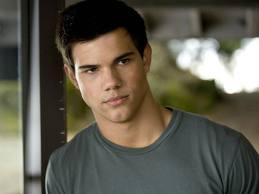 I am Jacob black are Jake I am in my own wolf pack best friend is Bella [single ]