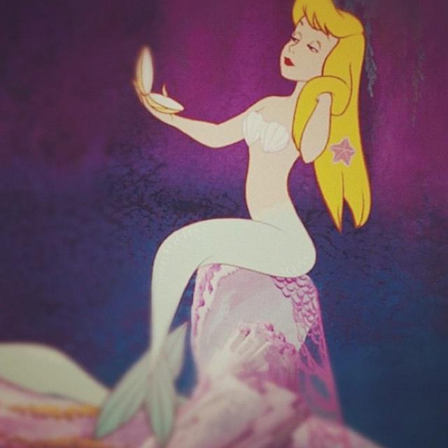 SassyBellexx's profile picture. Blogger, purse obsessed, lover of pearls and gold watches. Thank God for mimosas and Gossip Girl