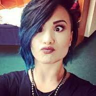 Demi Lovato   ♡  1D   ♡  Ariana Grande