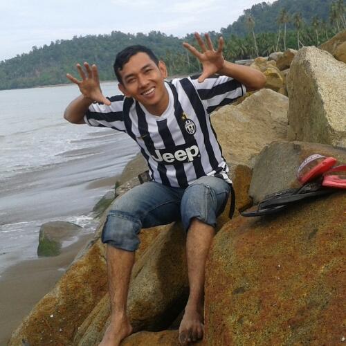 Follow me I'll Follow back 100%. dan Saya Seorang Juventini.