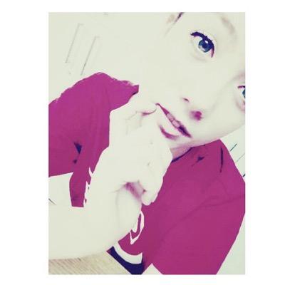 •14 •singing•piano•guitar •gamer•drawing •winnipeg,MB,canada •sportsd•ancing •anime •bands •instagrams:@http.ilena @fake.grxnge.smiles