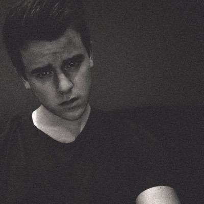 free follow from @obviouslyfranta!