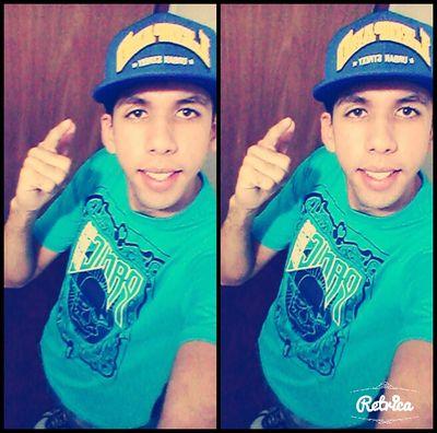 , pisando na grama e roubando rosas as melhores ideias sao as perigosas .. ♪♬