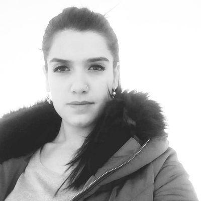 Martı-Deniz-Rüzgar üçlemesinden dünyaya hareket eden meczup yolcu. И ТП