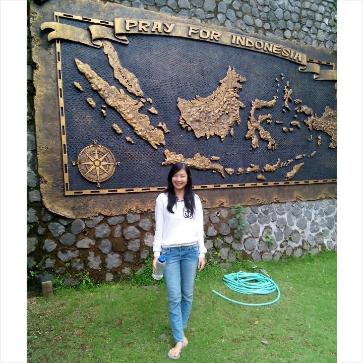 A princess of the Heavenly King(з´⌣`ε)♥| Leader |Teacher | ♥kids | studying at AKSE WMS | ♥Travelling | This IG carolinerosvianti acc is mγ virtual  album
