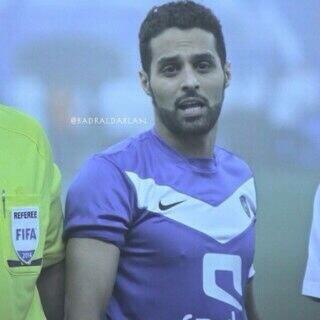 ‏‏كل نبض في خفوقئ لو نطق قال الهلال وكل دم في عروقئ  ازرق ويا للجمال واصدق اللئ لك يقال يابعدهم يا الهلال.♥