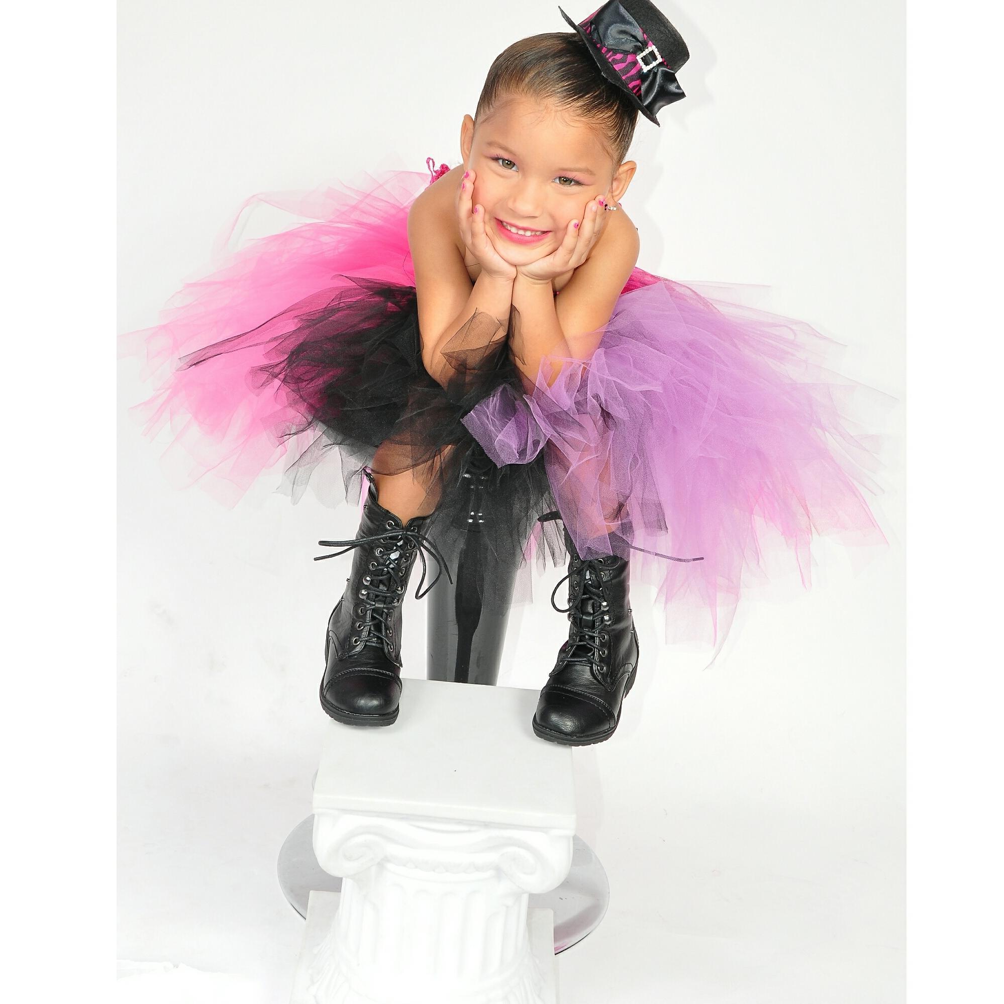 Anali is a 5 year old  aspiring model follow on Instagram @anali_allen for booking contact booking.anali@gmail.com