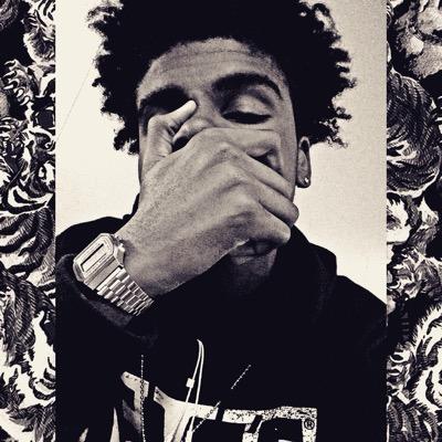 ✌️somewhere coolin mane .
New Account.. @Afrxkid