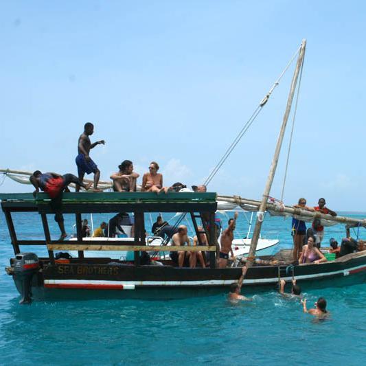 Mnarani Beach Cottages is a medium sized but still intimate lodge at the more peaceful end of the Nungwi Peninsula on Zanzibar’s North Coast. Our rooms, set in