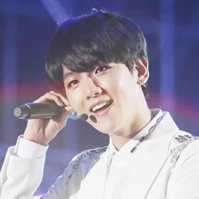 Hi lovelies pls follow @dearbyunbh thank u♡♡♡♡♡♡♡