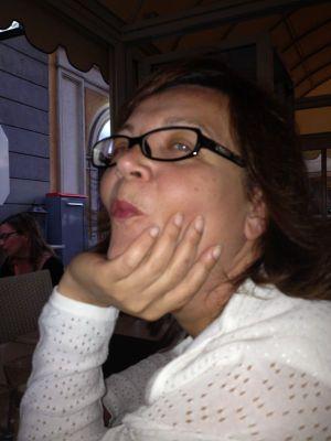 loreespo's profile picture. 