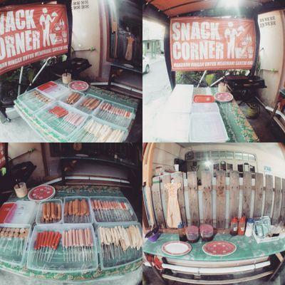 MySnackCorner's profile picture. HELLO Tweeps.. Kami menjual aneka macam cemilan panggang, lengkap dengan bumbu BBQnya yang spesial lain daripada yang lain. ayo gengss, ditunggu kedatangnya ya!
