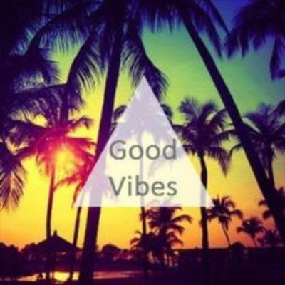 spreading nothing but good vibes✌️