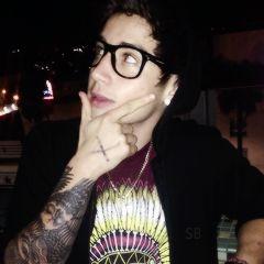 LUKEBROOKS95s's profile picture. Una pizza al giorno toglie la tristezza di torno.