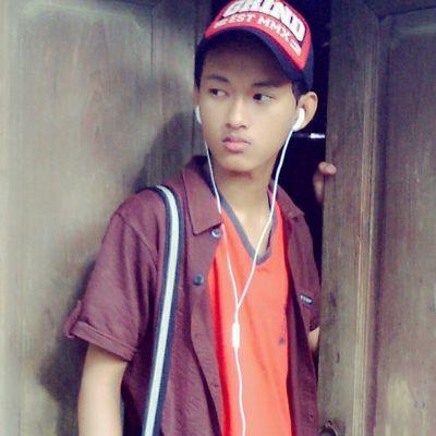 panggil gue wisnu//jomblo so pasti//bg yg suka invite *528558B4*//:') Invit