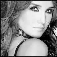 Pagina dedicada a la cantante, autora y actriz mexicana @DulceMaria!! Fotos, videos, news sobre su carrera!! Amor y apoyo icondicional! ❤