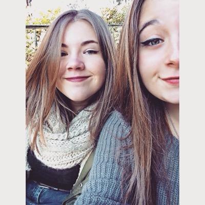 Facebook: Zélie Renoux Instagram: _zi.e_ Ask: ziedoob