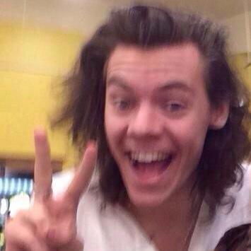 meangirljp's profile picture. hiii love, please follow @yodelingstyles because she gave you a free follow and she thinks you're beautiful :3