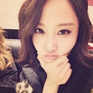 annyeong~ Ahn Jinyoung imnida | main vocalist delle A.Kor || eomma di @moonchione ❤️ ||