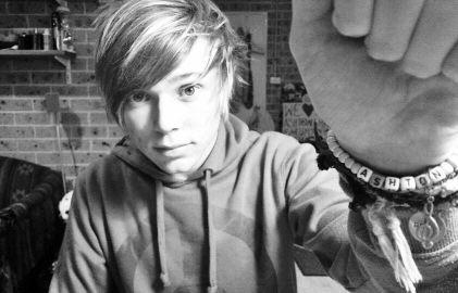 extremelyunruly's profile picture. socially awkward