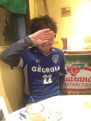 福岡人(元糸島人、現福津人)です。
サッカー好きです。（旧A席です）
犬好きです。（元々猫派です）
お酒飲みません。（浴びるほど飲んだから）
煙草吸いません。（咽返るほど吸ったから）
ギャンブルしません。（手の皮剥けるほどスロったから）
座右の銘：清く正しく美しく？