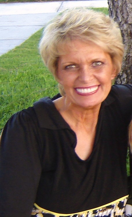 I love elearning, online education, and elearning curriculum design. I coach for individual success and achieving personal goals.