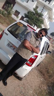 RobinRajora007's profile picture. 