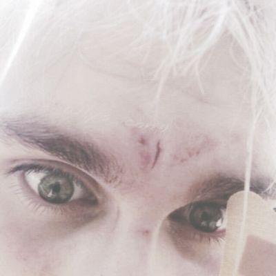 17blacktee's profile picture. 