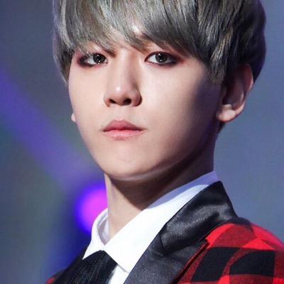 สวัสดีคร้าบ!!ผมแบคมวลชนฮะ ผมบ้า ฮา หื่น*0* คุยสนุกด้วยนะ คิคิ ใครอยากคุยลองฟลอมาเยอะๆนะฮะทุกคน! ผมว่าไม่นานคุณจะรักผมนะ(เชื่อสิๆ///) #เปลี่ยนดิสเพื่ออยากชนะแฟม