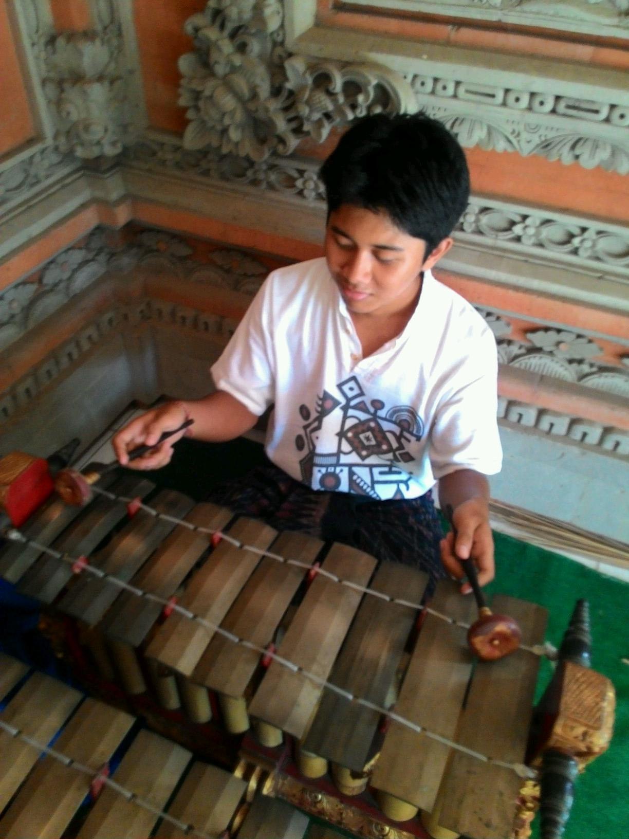 ign_agung's profile picture. Architecture '14