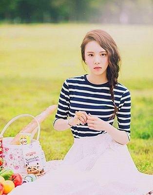 1996 -- Actress and Model, Lee Yeoleum. deIdols [Hoobae]