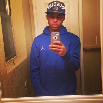 Names Bryan , some ppl call me OG, I love sports, video games, movies and music