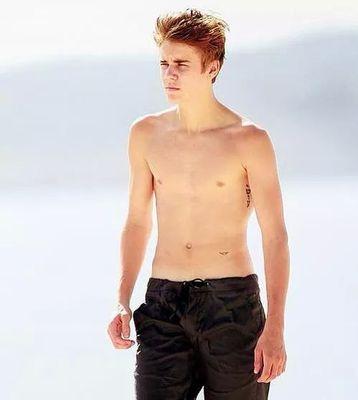 B1zzl3K1drauhl's profile picture. 