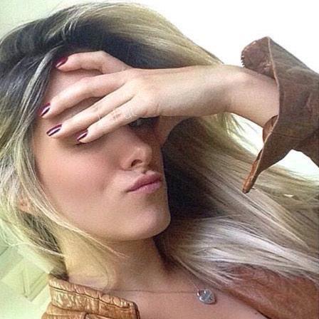 Ela é paz pra Palestina,fé pra Babilônia