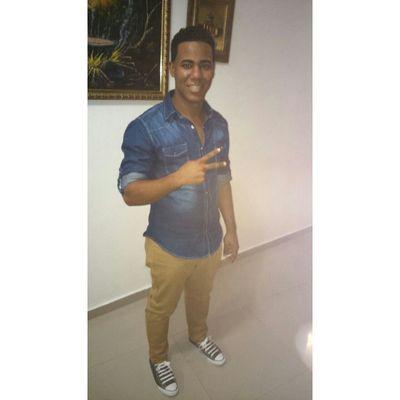 Trabajo para cosechar un Futuro Grandioso
 IG; Alex8ARD 
  Estudiante de #Arquitectura♥]
1ro. DIOS