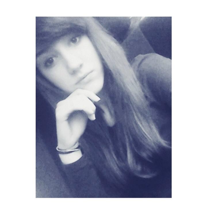 Angel with broken wings♥