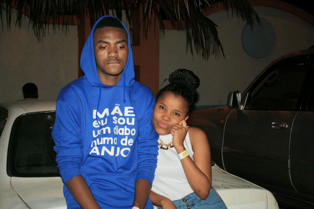 Moz :-)
!#Triil #Niggaz #Cocotela # !#Hemorragia !!
ISTA @HelioChay .. !!