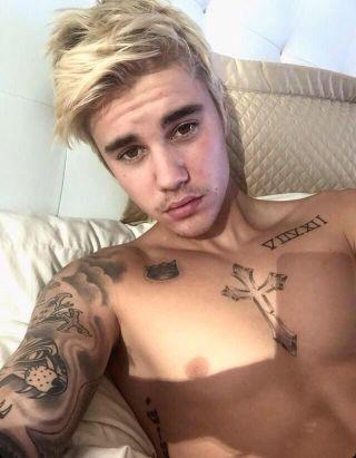 Se eu te segui é por que eu amo seu fc, se quiser entrar mande dm com nome e número