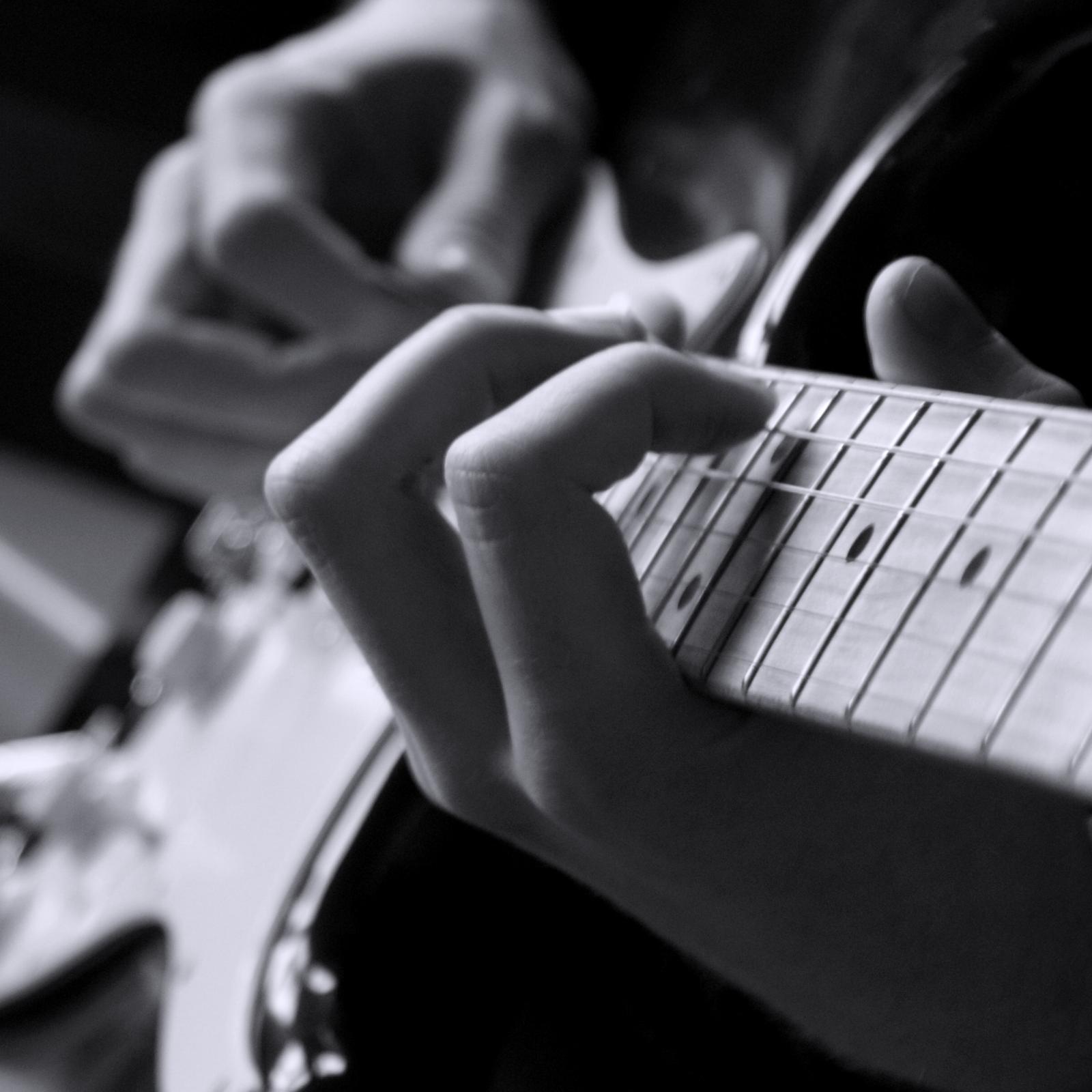 Vendeeguitare's profile picture. Cours de guitare, folk, classique et électrique en Vendée.Secteur Les Herbiers, montaigu, La Roche sur Yon.+ d'infos sur le site.