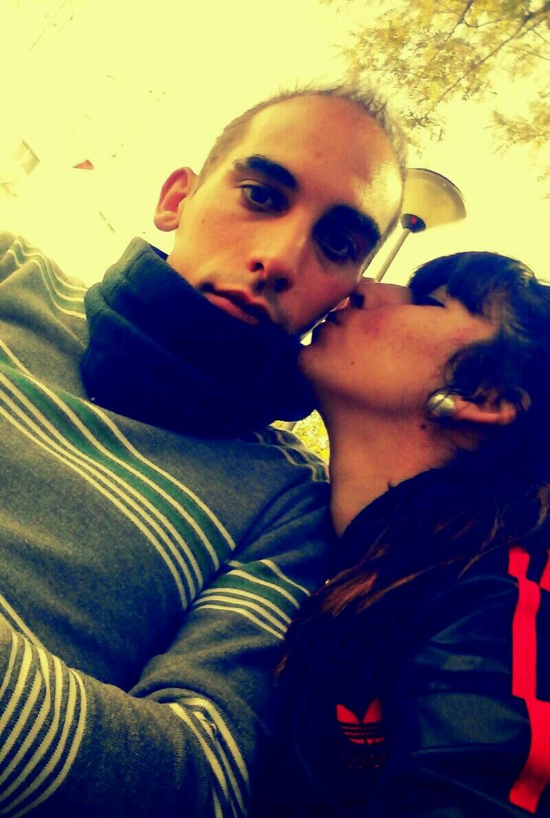 De nuevo kn mi sueño en mis manos jamas volvere a perderte teamo pekeña eres lo uniko k quiero en mi vida eres tu tekiero alba