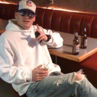 DannyHowes17's profile picture. 